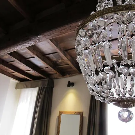 27 Bed & Breakfast 4*